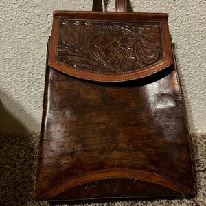 Used chiseled bag, only used it 4 times ,very well stitching